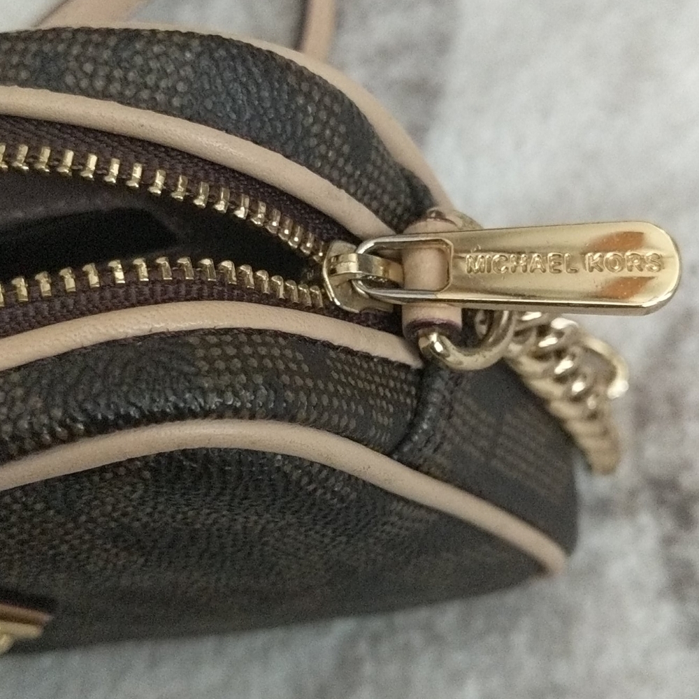 Michael Kors leather mini purse - Picture 5 of 8